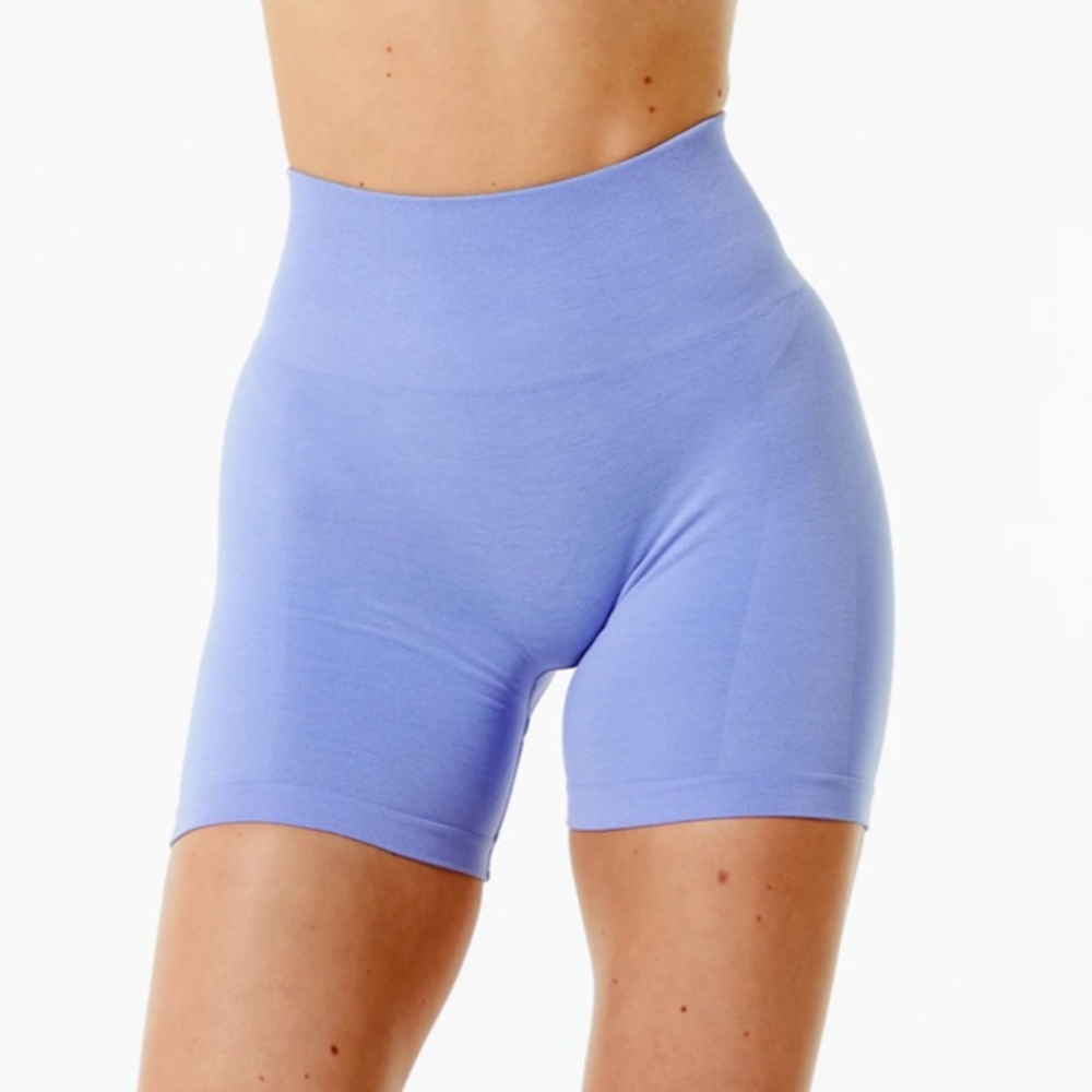 Alphalete Amplify 4.5” Shorts - DIGITAL VIOLET